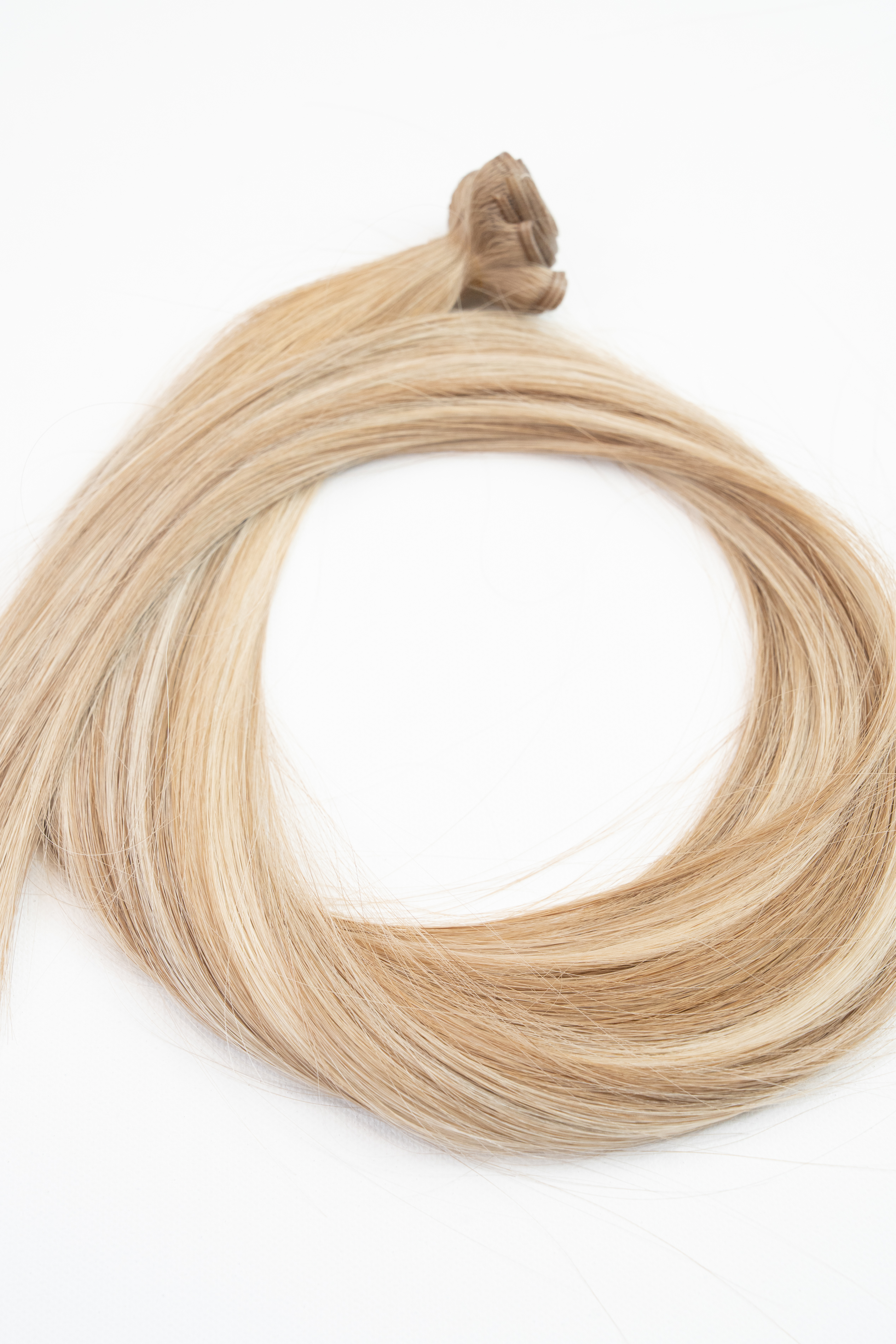 Tape-In Extensions - prettygangofficial.com