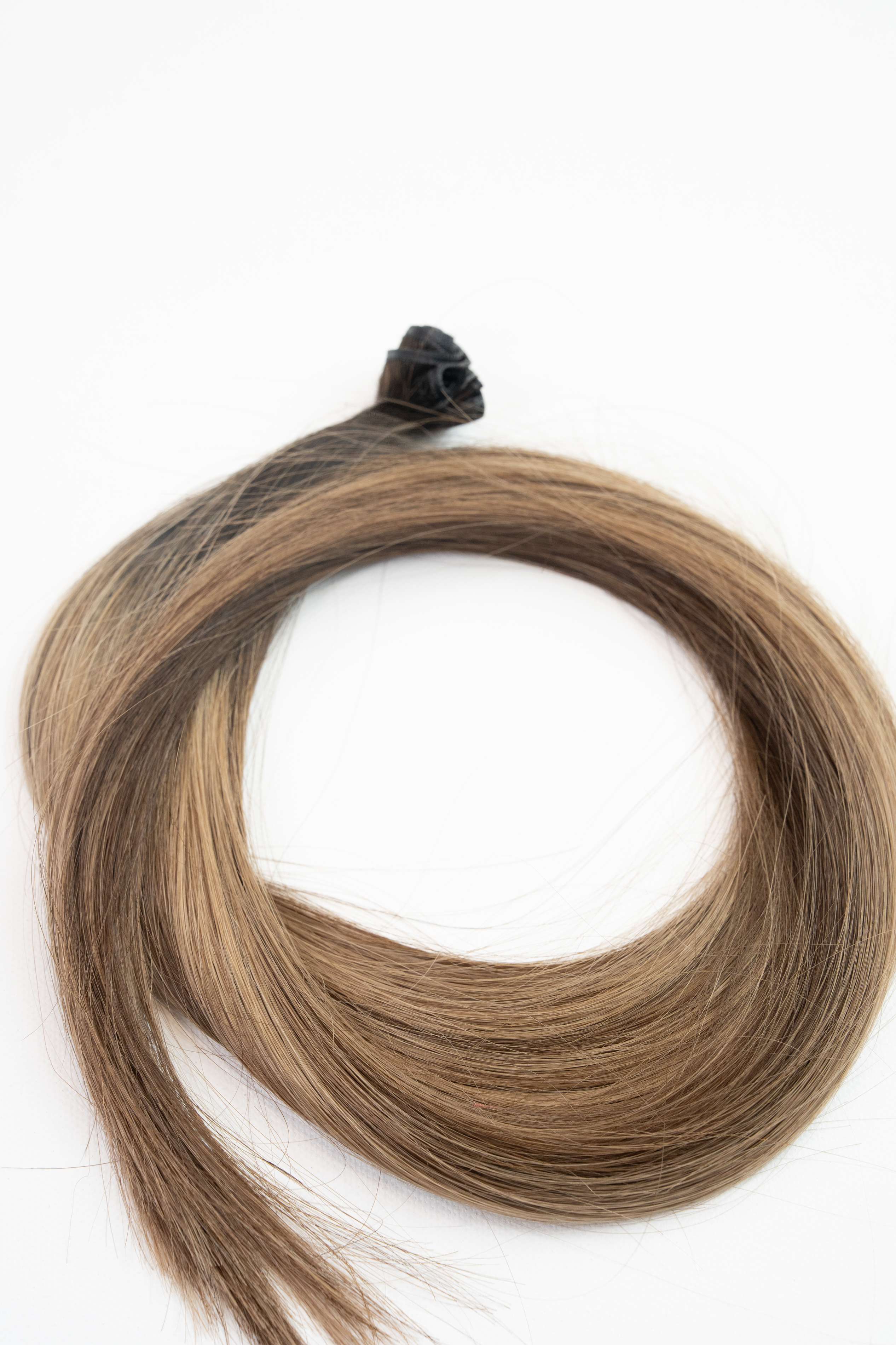 Tape-In Extensions - prettygangofficial.com